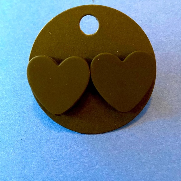 Black Heart Earrings - Picture 1 of 1